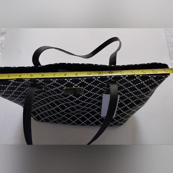 NWT - Kenneth Cole Reaction Black & White PVC Tote Bag H 10" × L 17" × D 6" - Picture 4 of 8